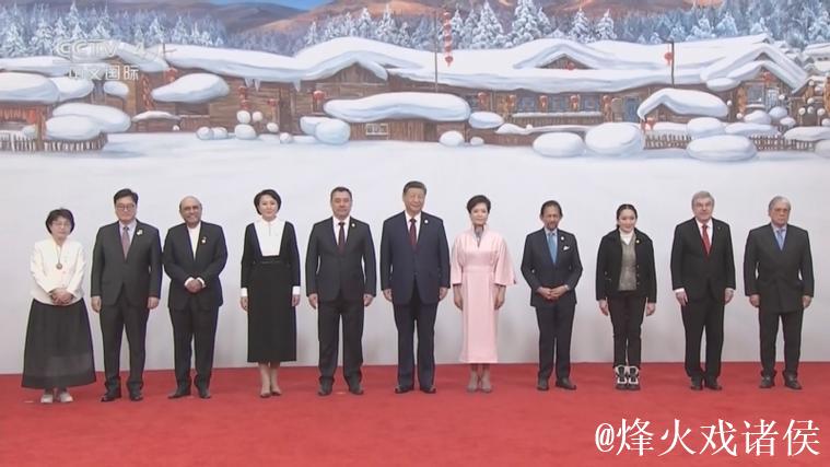 习近平和彭丽媛为出席哈尔滨第九届亚洲冬季运动会开幕式的国际贵宾举行欢迎宴会