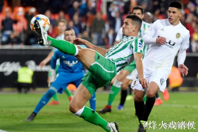 25岁圆神再建功：狂奔压迫 凌空外脚背进空门！16场8球4助